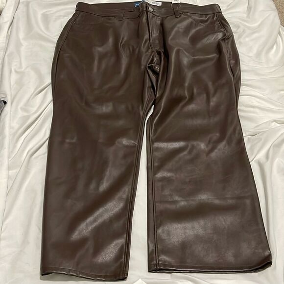 NWT- Old Navy- 2 tall, 18P & 30+. High Waist Faux Leather Boot Cut Ankle Pant - Picture 4 of 10